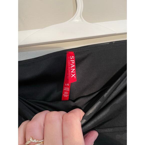 Spanx Faux Leather Camo Leggings in Matte‎ Black Combo - Picture 9 of 11